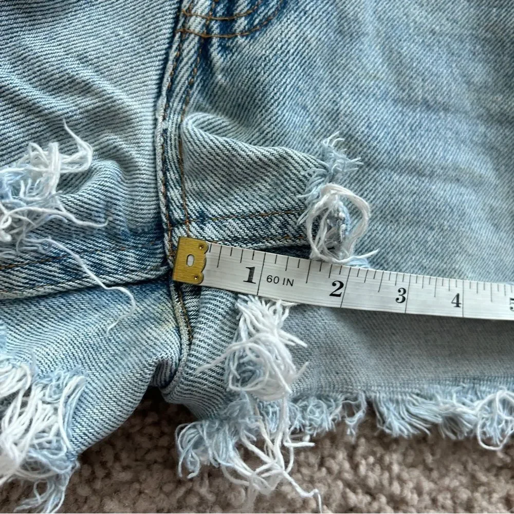 Levis Womens 512 Light Blue Wash Slim Fit Raw Hem Jean Shorts Size 6 Long